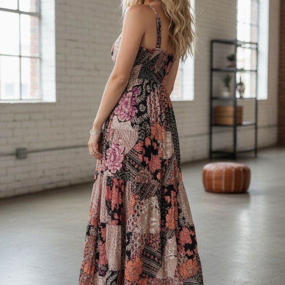 NWT Angie Clothing Boho Floral Patchwork Mixed Media Crochet Gypsy Dress - Picture 4 of 8